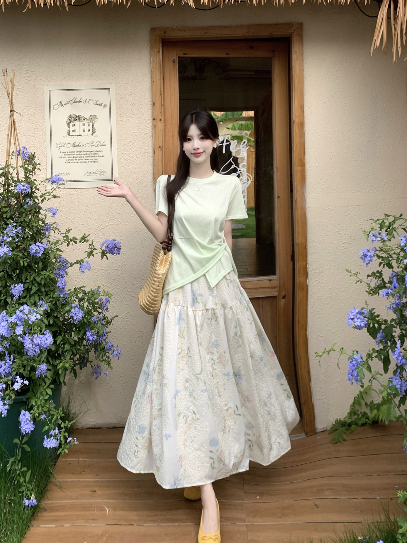 실사 여름 프랑스식 디자인 센스 부드러운 바람 반팔 티셔츠 자수 꽃무늬 반신 스커트 빅 사이즈 투피스 슈트