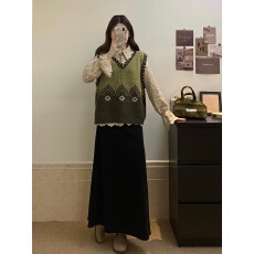 批发实拍秋冬大码复古百搭毛衣背心马甲+设计感<b class='q'>蕾丝</b>衬衫+长款半身裙