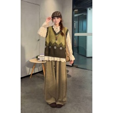 批发实拍秋冬大码复古百搭毛衣背心马甲+设计感蕾丝衬衫+宽松休闲长<b class='q'>裤</b>