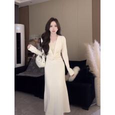 批发设计感小心机针织连衣裙蕾丝花边深V领扭结收腰长裙秋