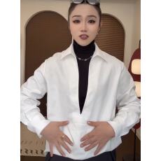 批发叠穿白色<b class='q'>衬衫</b>女设计感小众港风春秋<b class='q'>长袖</b>复古港味法式v领别致上衣