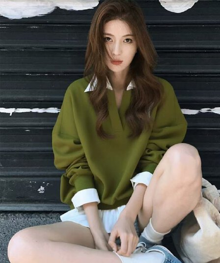 2026 가을 새로운 패션 루즈핏 단색 후드티 여성 미니멀리즘 다용도 트렌드 V넥 긴팔 맨위