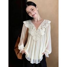 批发法式蕾丝镂空V领正肩上衣2026春夏季新款时尚气质百搭喇叭袖上衣
