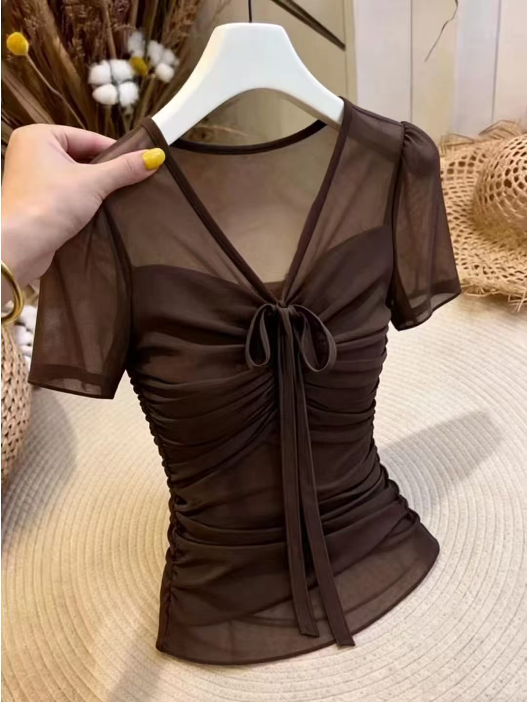 여름 순수한 욕망 핫걸 망사 패치워크 나비 매듭 V넥 반팔 티셔츠 여성 디자인 센스 주름 허리 수축 슬림해 보이는 맨위