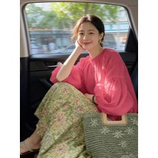 批发法式玫红色圆领泡泡袖<b class='q'>衬衫</b>女夏2026新款设计感小众宽松慵懒风上衣