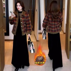 批发冬季新款妈妈装加绒<b class='q'>外套</b>加厚短<b class='q'>外套</b>时尚减龄<b class='q'>气质</b>显瘦格子短款上衣