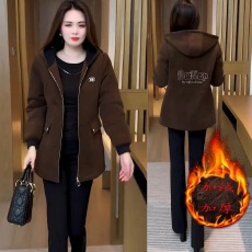 批发2025冬季新款中长款<b class='q'>妈妈装</b>加绒加厚保暖棉服外套时尚连帽女装棉衣