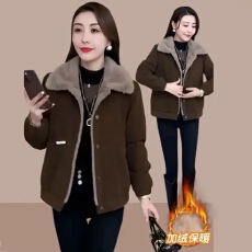 批发灯芯绒<b class='q'>外套</b>女冬季加绒保暖加厚百搭时尚减龄宽松显瘦遮肚子<b class='q'>妈妈装</b>