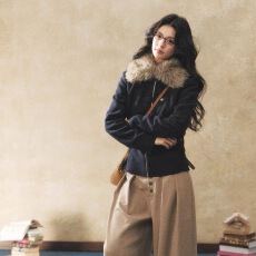 批发<b class='q'>原创</b><b class='q'>设计</b>冬季新款藏蓝色拼接毛领外套保暖收腰显瘦上衣