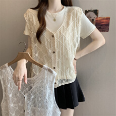 批发实拍实价 法式钩花镂空马甲背心2026<b class='q'>夏</b>季超好看外搭罩衫叠穿上衣