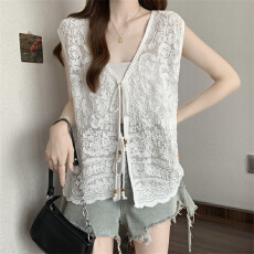 批发实拍实价 钩花镂空新款针织<b class='q'>开衫</b>女春季波西米亚度假风马甲上衣潮