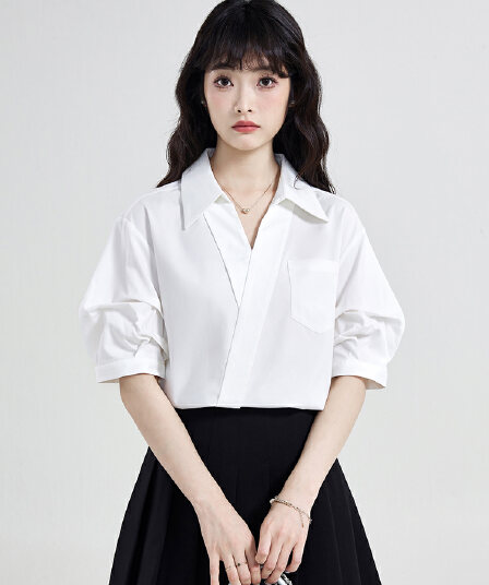 실사 2026 새로운 화이트 디자인 센스 V넥 여성 셔츠 여름 면접 착용 가져 가라. 반팔 맨위 작은 키 셔츠