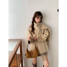 批发2025冬设计感狐狸毛流苏围巾小个子羊毛外套高级感<b class='q'>双面</b><b class='q'>羊绒</b><b class='q'>大衣</b>女