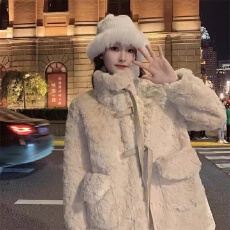 批发JIUJIU仿兔毛羊羔绒外套女设计感小众冬装2026新款加厚<b class='q'>皮毛</b><b class='q'>一体</b>