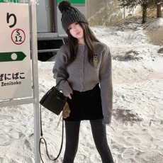 批发卡通刺绣针织衫女2026冬季新款韩系灰色小众<b class='q'>通勤</b>软糯个性减龄外套