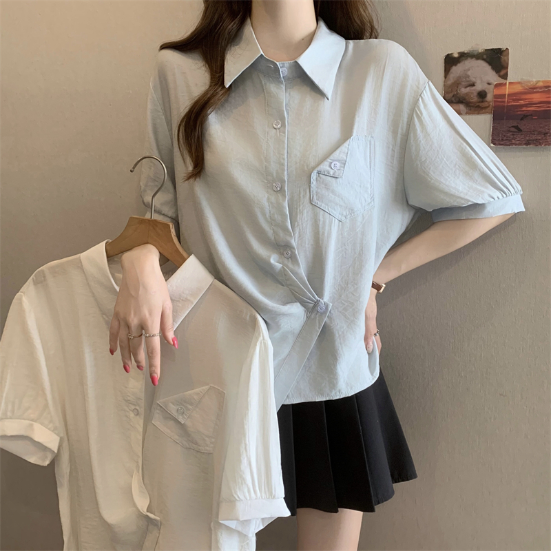 불규칙 파란색 반팔 여성 셔츠 여름 2026 새로운 빅 사이즈 지방 mm 루즈핏 품격 셔츠 POLO 칼라 맨위