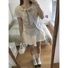 批发格子一字领衬衫女