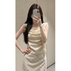 批发荡领缎面吊带露肩上衣