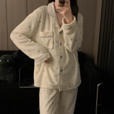 批发实拍~冬季新款法兰绒<b class='q'>波点</b>碎花开衫睡衣女简约韩版ins家居服套装