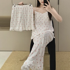 批发实拍~夏季新款碎花吊带短裤长裤<b class='q'>睡衣</b><b class='q'>三件套</b>韩版ins可外穿家居服