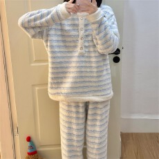 实拍~冬季新款法兰绒条纹圆领睡衣女简约韩版ins保暖家居服套装