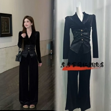 批发奢宠主角雾中芭蕾V领<b class='q'>丝绒</b>拼接纽扣显瘦上衣直筒裤<b class='q'>套装</b>