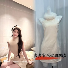惊艳出场b入 狐狸毛领口毛呢连衣裙可爱少女感