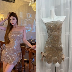 批发<b class='q'>性感</b>辣妹抹胸亮片小<b class='q'>礼服</b>连衣裙名媛重工纯欲<b class='q'>性感</b>生日短裙包臀裙