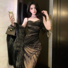 批发春灰尘邓邓 御姐吊带连衣裙新款性感<b class='q'>包臀</b><b class='q'>长裙</b>重工艺抹胸裙