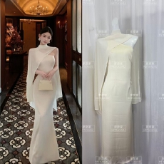 批发JAYKY YANG月光舒曼圆领卷边雪纺罩衫斜肩直筒<b class='q'>收腰</b>连衣裙套装