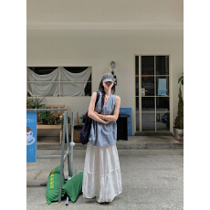 批发实拍实价～设计感格纹无袖背心<b class='q'>上衣</b>+高腰显瘦半身裙套装