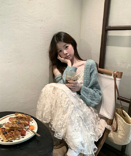 실사 정가 디자인 센스 레이스 케이크 여러 단계 슬립 드레스 녹색 스웨터 오픈 가디건 세트