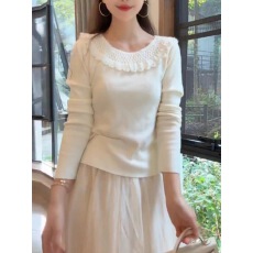 批发高级感珍珠荷叶领针织打底衫内搭女装秋冬2025新款上衣奶白色毛衣