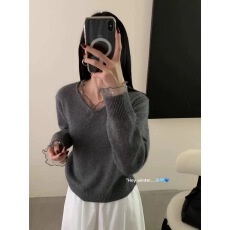 批发韩系漂亮白色V领针织打底衫女秋冬季小众不撞款内搭<b class='q'>网纱</b>拼接<b class='q'>上衣</b>