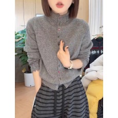 灰色半高领彩扣镂空毛衣女秋冬内搭针织衫2025年新款减龄气质上衣