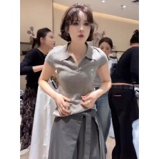 批发2026夏季<b class='q'>新款</b>半开领时尚坑条短袖毛针织衫女独特修身显瘦减龄上衣