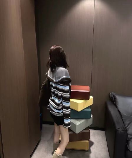 고급 센스 스트라이프 니트 스웨터 여성 가을 숄 외부 가져 가라. 스택 착용 투피스 세트 이른 가을 한 부서 착용 가져 가라. chic 맨위