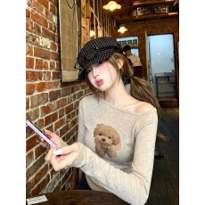 批发斜肩小狗印花长袖打底针织衫女内搭薄款单穿秋季修身收腰露肩上衣