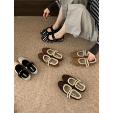 批发2025秋冬新款<b class='q'>复古</b>圆头时尚毛绒一字扣单鞋女加绒保暖软底平底单鞋