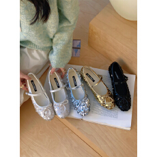 批发韩国东大门女鞋2026春<b class='q'>夏</b>新款减龄圆头亮片闪闪平底玛丽珍单鞋