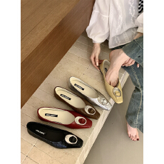 批发春秋新款法式风方头浅口单鞋女平底金属扣软底<b class='q'>舒适</b>百搭低跟鞋