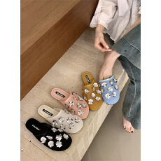 批发水钻花朵包头半拖鞋女2026新款外穿平底一脚蹬<b class='q'>百搭</b>穆勒鞋