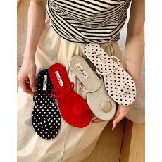 批发平底美式套趾凉拖鞋仙<b class='q'>女鞋</b>子外穿2026年新款夏季外出度假沙滩凉鞋