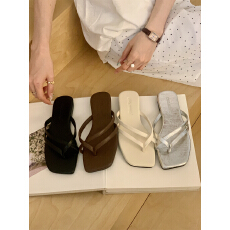 批发凉拖鞋女外穿2026新款夏季方头时尚度假沙滩夹脚趾法式平底人字拖