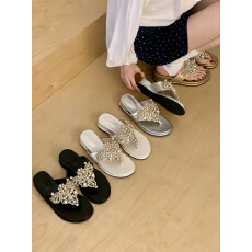 批发2026坡跟沙滩凉拖鞋女<b class='q'>夏</b>外穿高级感手工串珠夹趾人字拖鞋低跟凉鞋