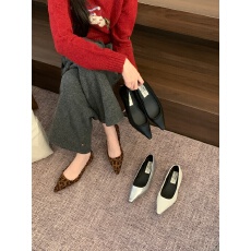 法式尖头平底单鞋女2026年新款温柔晚晚气质奶奶鞋韩版黑色通勤鞋