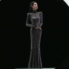 批发<b class='q'>明星</b>同款显瘦气质亮片鱼尾裙轻奢高级感女装晚礼服宴会长款<b class='q'>连衣裙</b>