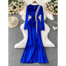 批发<b class='q'>欧美</b>ins轻奢重工水晶镶钻V领<b class='q'>连衣裙</b>女秋季褶皱收腰优雅开叉礼服裙