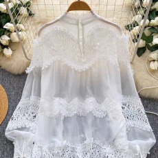 批发法式温柔风气质高级感蕾丝拼接长袖薄款<b class='q'>网纱</b>衬衫女秋宽松显瘦<b class='q'>上衣</b>