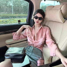 批发醋酸缎面粉色<b class='q'>衬衫</b>2026春秋设计新款高级长袖<b class='q'>气质</b>法式宽松<b class='q'>衬衣</b>上衣